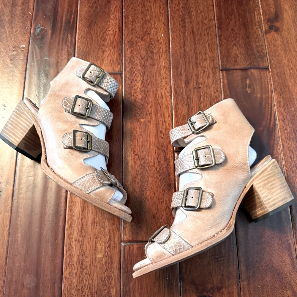 “Like New” Freebird by Steven Quail Sandal Bootie - Picture 7 of 10
